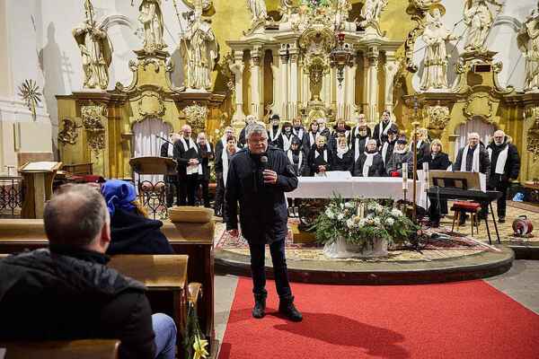 trikralovy-koncert-v-trutnovskem-kostele-20_denik-galerie-800@2x